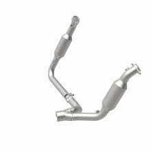 Load image into Gallery viewer, Magnaflow 2006 Dodge Ram 1500 5.7L Direct Fit Catalytic Converter
