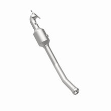 Load image into Gallery viewer, Magnaflow 13-15 Dodge Durango V6 3.6L OEM Grade / EPA Compliant Direct-Fit Catalytic Converter
