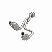 Load image into Gallery viewer, Magnaflow 2005 Ford F-250 Super Duty 6.8L Direct Fit Converter
