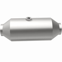 Load image into Gallery viewer, Magnaflow 2.50in. Uni. Ford 8617 Mid-Bed Series Direct Fit Converter
