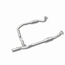 Load image into Gallery viewer, MagnaFlow 09-14 Ford E-150 California Grade CARB Compliant Direct-Fit Catalytic Converter
