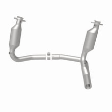 Load image into Gallery viewer, Magnaflow 2004 Dodge Dakota 3.7L Direct Fit Catalytic Converter
