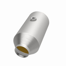 Load image into Gallery viewer, Magnaflow 2.50in. Uni. Ford 8617 Mid-Bed Series Direct Fit Converter
