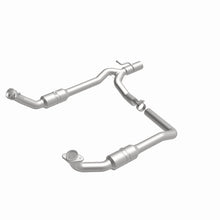 Load image into Gallery viewer, MagnaFlow 09-14 Ford E-150 California Grade CARB Compliant Direct-Fit Catalytic Converter
