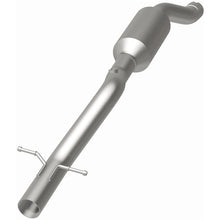 Load image into Gallery viewer, Magnaflow 98-99 Dodge Durango 5.2L Direct Fit Converter
