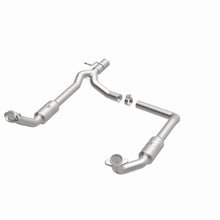 Load image into Gallery viewer, MagnaFlow 09-14 Ford E-150 California Grade CARB Compliant Direct-Fit Catalytic Converter
