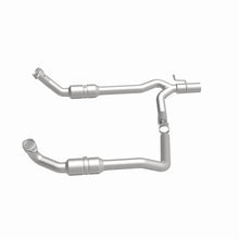 Load image into Gallery viewer, MagnaFlow 09-14 Ford E-150 California Grade CARB Compliant Direct-Fit Catalytic Converter
