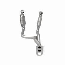 Load image into Gallery viewer, Magnaflow 2005 Ford F-250 Super Duty 6.8L Direct Fit Converter
