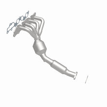 Load image into Gallery viewer, Magnaflow 05-06 Ford Focus 2.0L Direct Fit Converter
