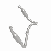 Load image into Gallery viewer, Magnaflow 2006 Dodge Ram 1500 5.7L Direct Fit Catalytic Converter
