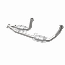 Load image into Gallery viewer, Magnaflow 95-96 Ford Windstar 3.0L Direct Fit Converter
