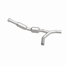 Load image into Gallery viewer, Magnaflow 2007 Ford E-150 4.6L Direct Fit Converter
