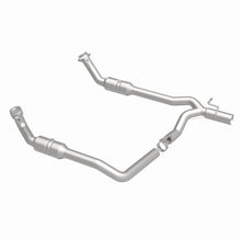 Load image into Gallery viewer, MagnaFlow 09-14 Ford E-150 California Grade CARB Compliant Direct-Fit Catalytic Converter
