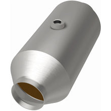 Load image into Gallery viewer, Magnaflow 2.50in. Uni. Ford 8617 Mid-Bed Series Direct Fit Converter
