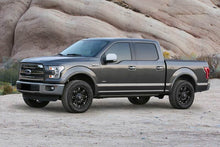 Load image into Gallery viewer, Fabtech 15-20 Ford F150 4WD 2in Uniball UCA Sys w/Dl 2.5 Resi &amp; 2.25
